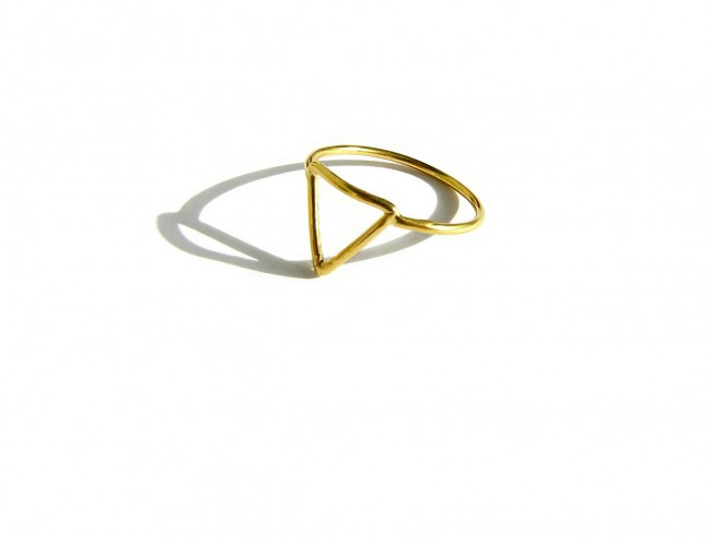 triangle 14K gold ring