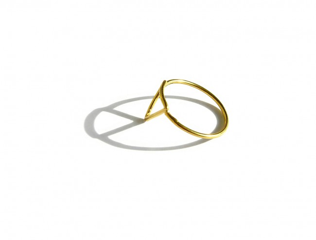 triangle 14K gold ring