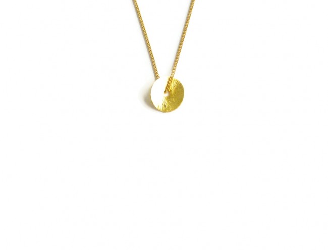 grommet gold chain necklace