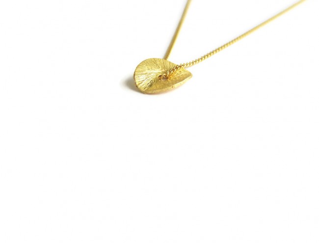 grommet gold chain necklace