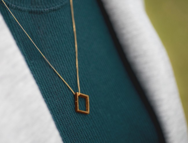 square gold chain necklace
