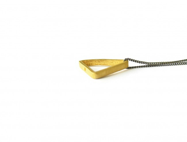 triangle black silver chain necklace 