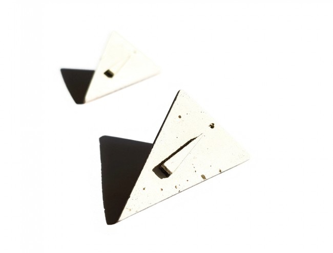 simplicity earrings